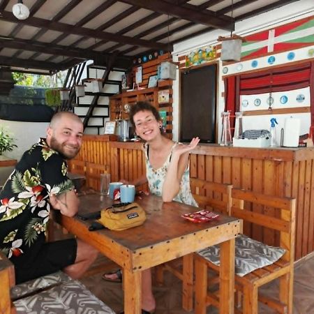Casa Mia Inn Dauis エクステリア 写真